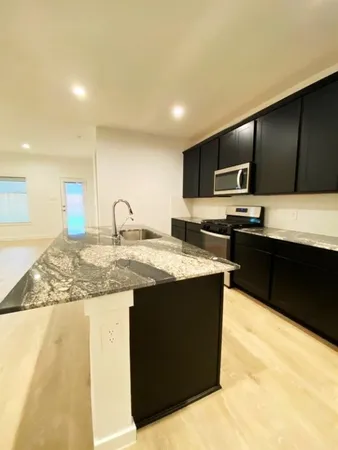 $2,195 | 1623 Fleetwood Crossing Drive, Fresno, TX 77545