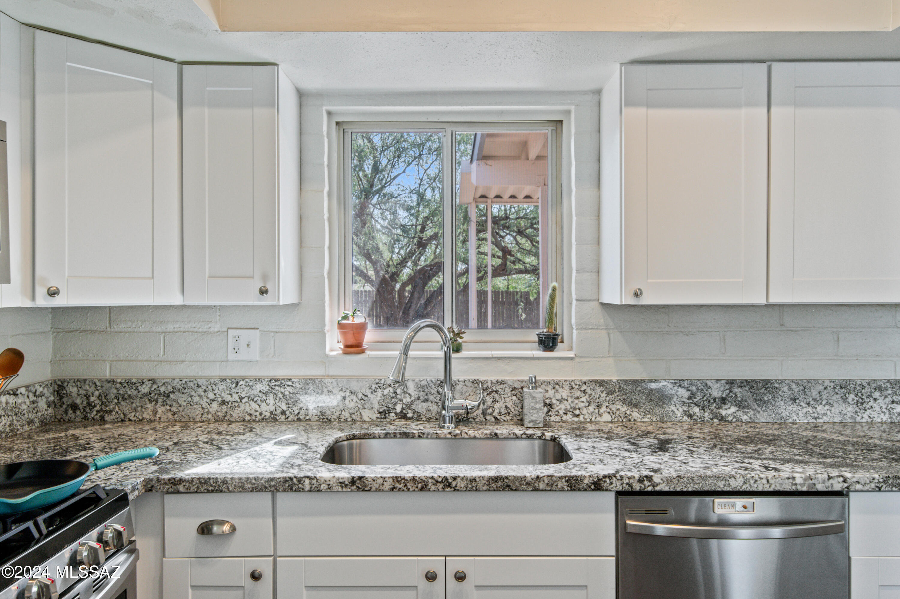 9570 East Stella Road Tucson, AZ 85730 - Photo 13 of 39