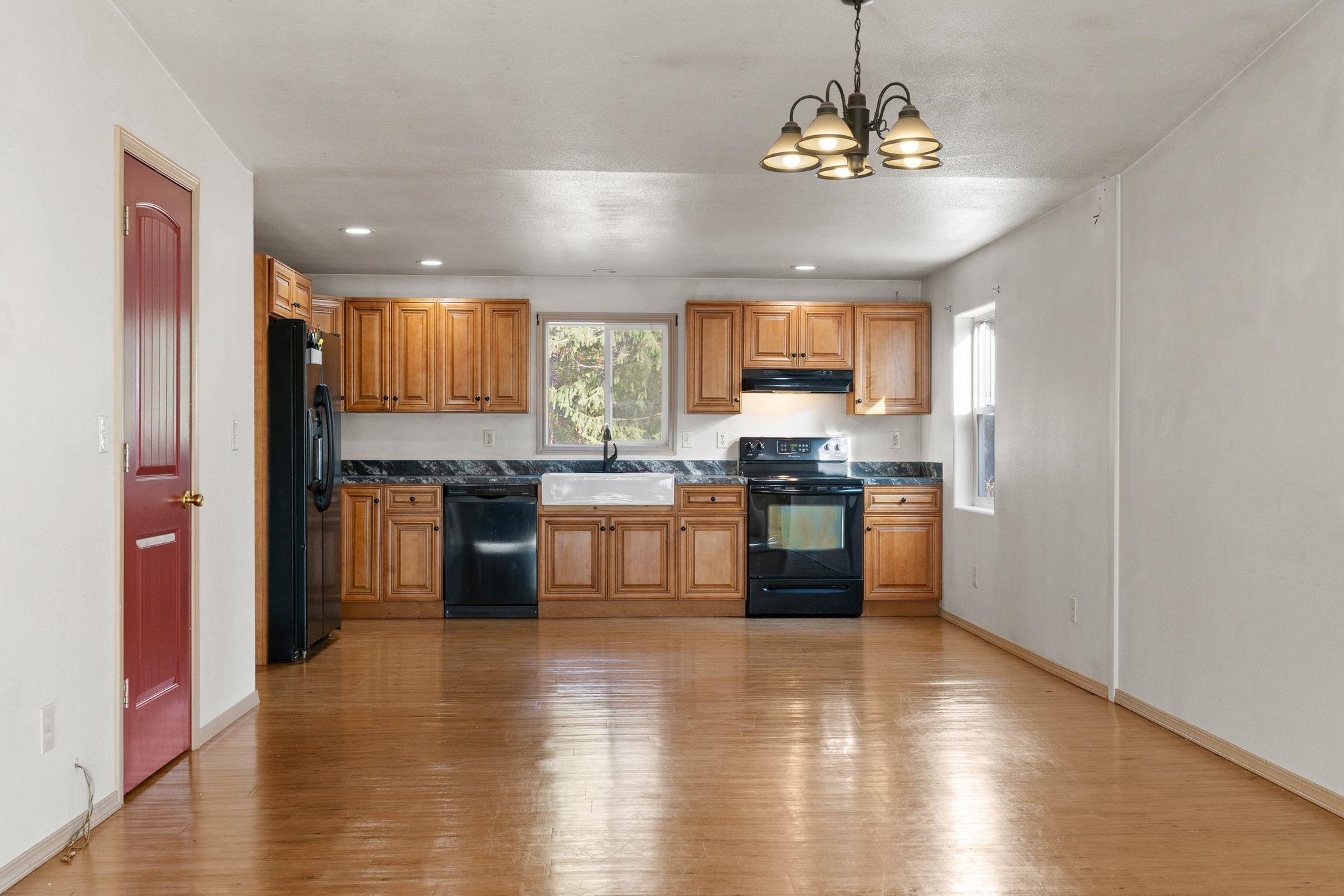 3323 C Roitz Road Valley, WA 99181 - Photo 8 of 29