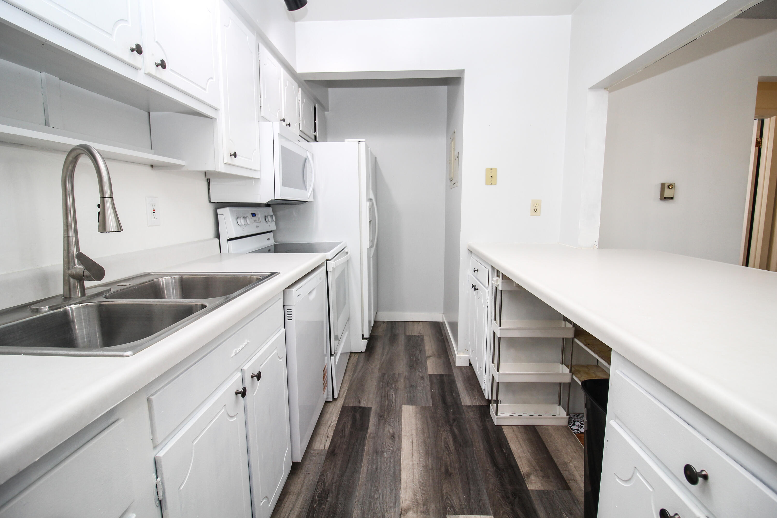 173 East Michigan Avenue, Unit 203B Three Rivers, MI 49093 - Photo 5 of 23 E Michigan-4