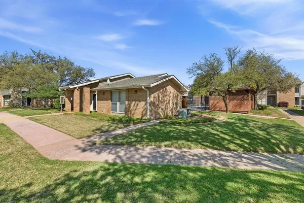 $359,900 | 1808 Maplewood Trail, Colleyville, TX 76034