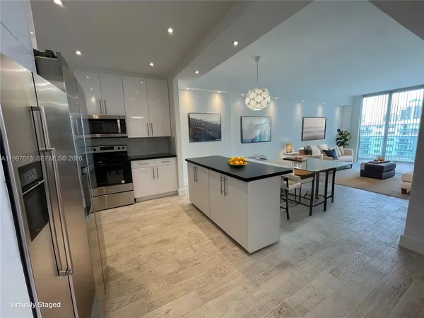 $3,800 | 19390 Collins Avenue, Unit PH2, Sunny Isles Beach, FL 33160