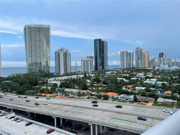 $3,800 | 19390 Collins Avenue, Unit PH2, Sunny Isles Beach, FL 33160