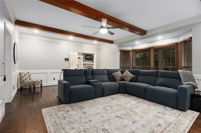 $825,000 | 6113 North Mattox Road, Kansas City, MO 64151