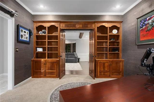 $825,000 | 6113 North Mattox Road, Kansas City, MO 64151