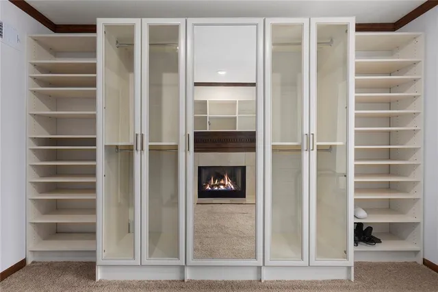 $825,000 | 6113 North Mattox Road, Kansas City, MO 64151