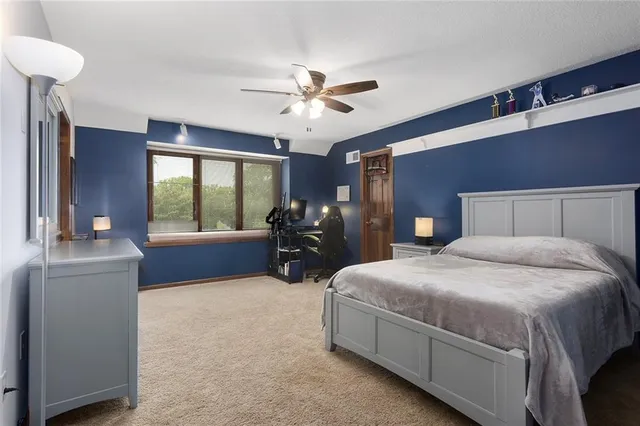 $825,000 | 6113 North Mattox Road, Kansas City, MO 64151