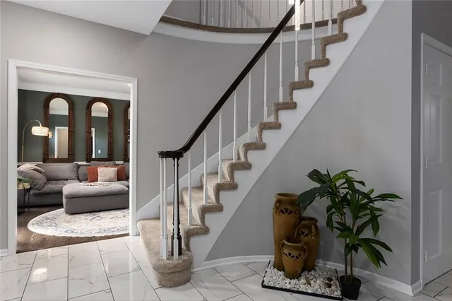 $825,000 | 6113 North Mattox Road, Kansas City, MO 64151