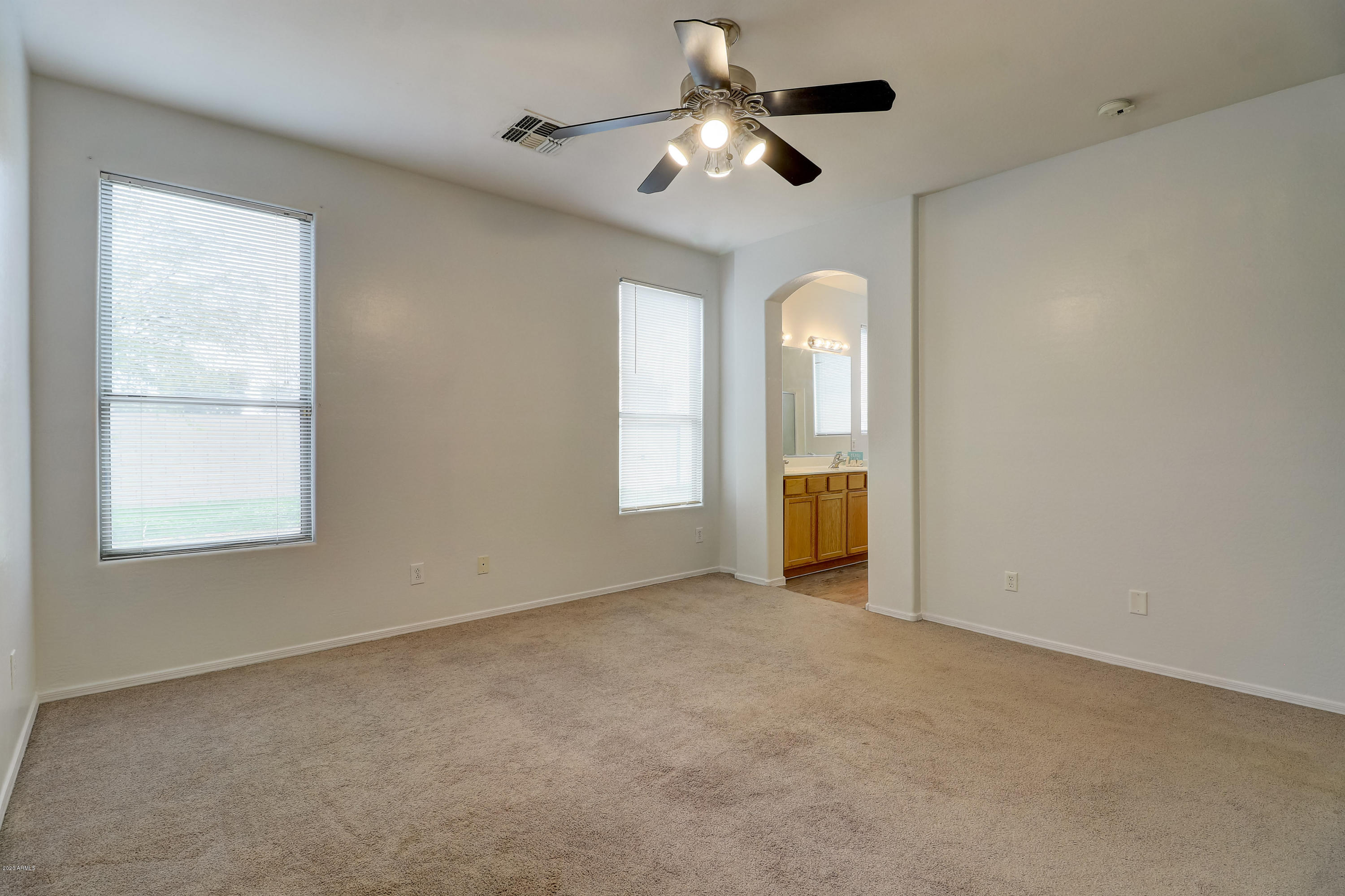 10229 West Cordes Road Tolleson, AZ 85353 - Photo 22 of 31 Beautiful Master Bedroom