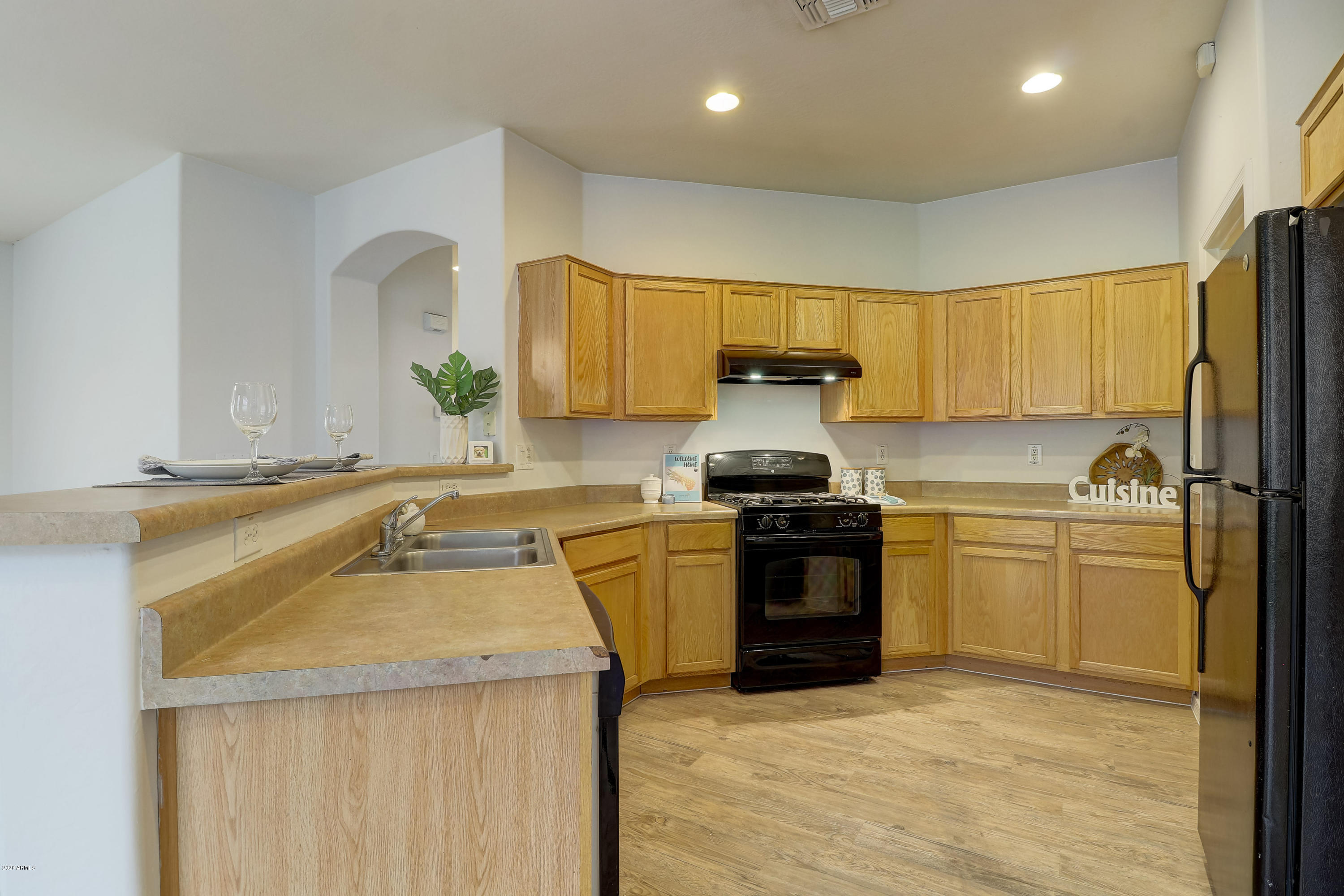 10229 West Cordes Road Tolleson, AZ 85353 - Photo 3 of 31 Gas Range
