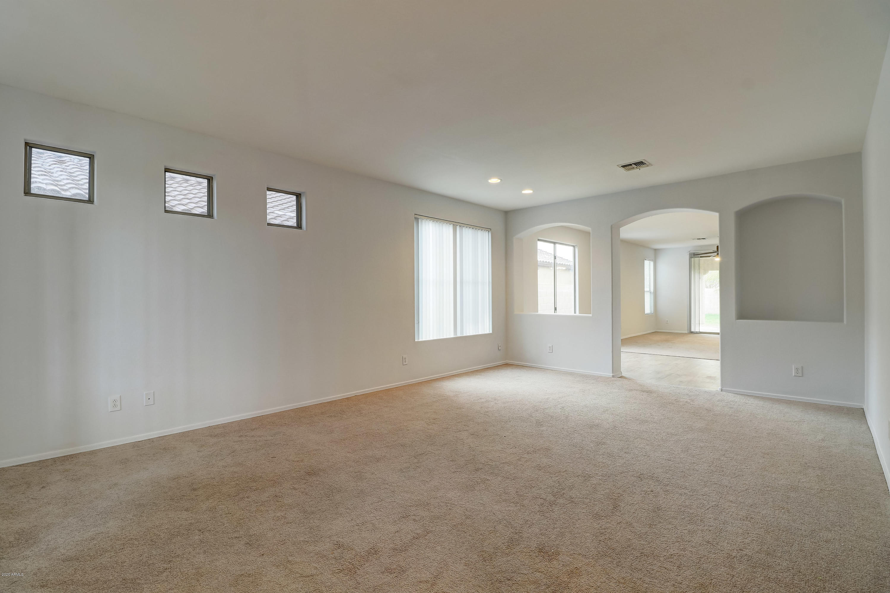 10229 West Cordes Road Tolleson, AZ 85353 - Photo 9 of 31 Fresh Interior Paint