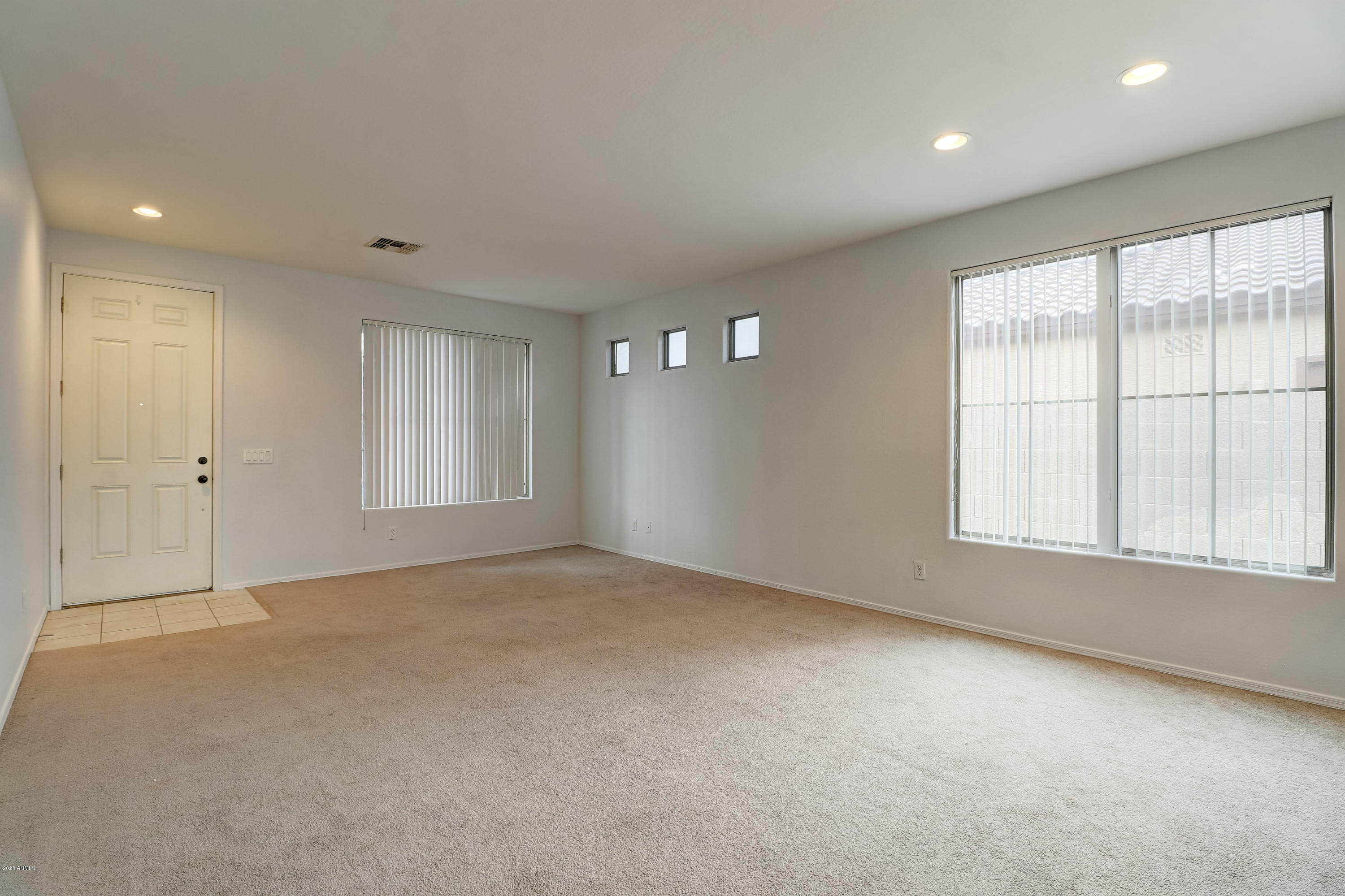 10229 West Cordes Road Tolleson, AZ 85353 - Photo 10 of 31 Living Room Area