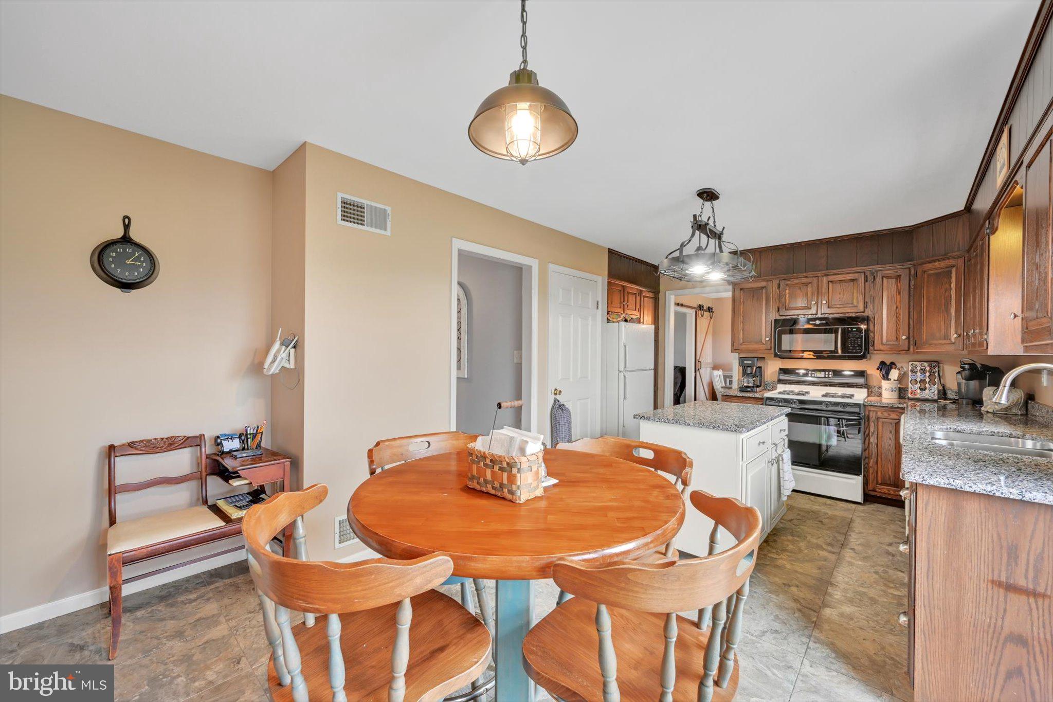 3401 Charlestown Road Lancaster, PA 17603 - Photo 14 of 43 Eat-in Kitchen