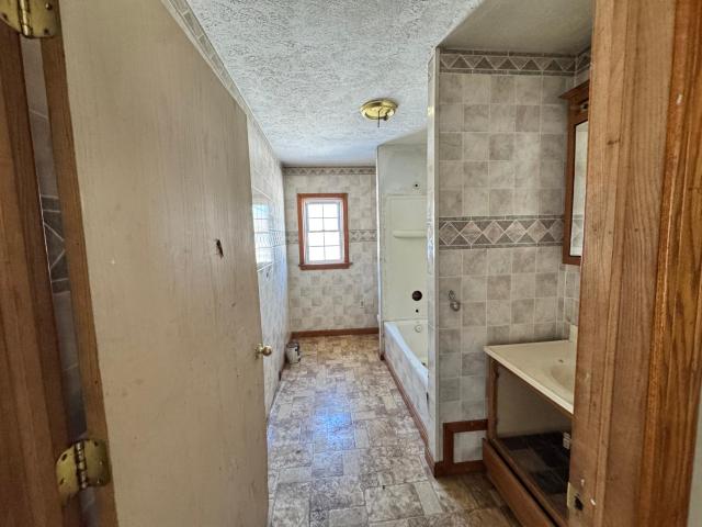 9401 State Rte 27 Pittsfield, PA 16340 - Photo 15 of 17 Gallery Image 15