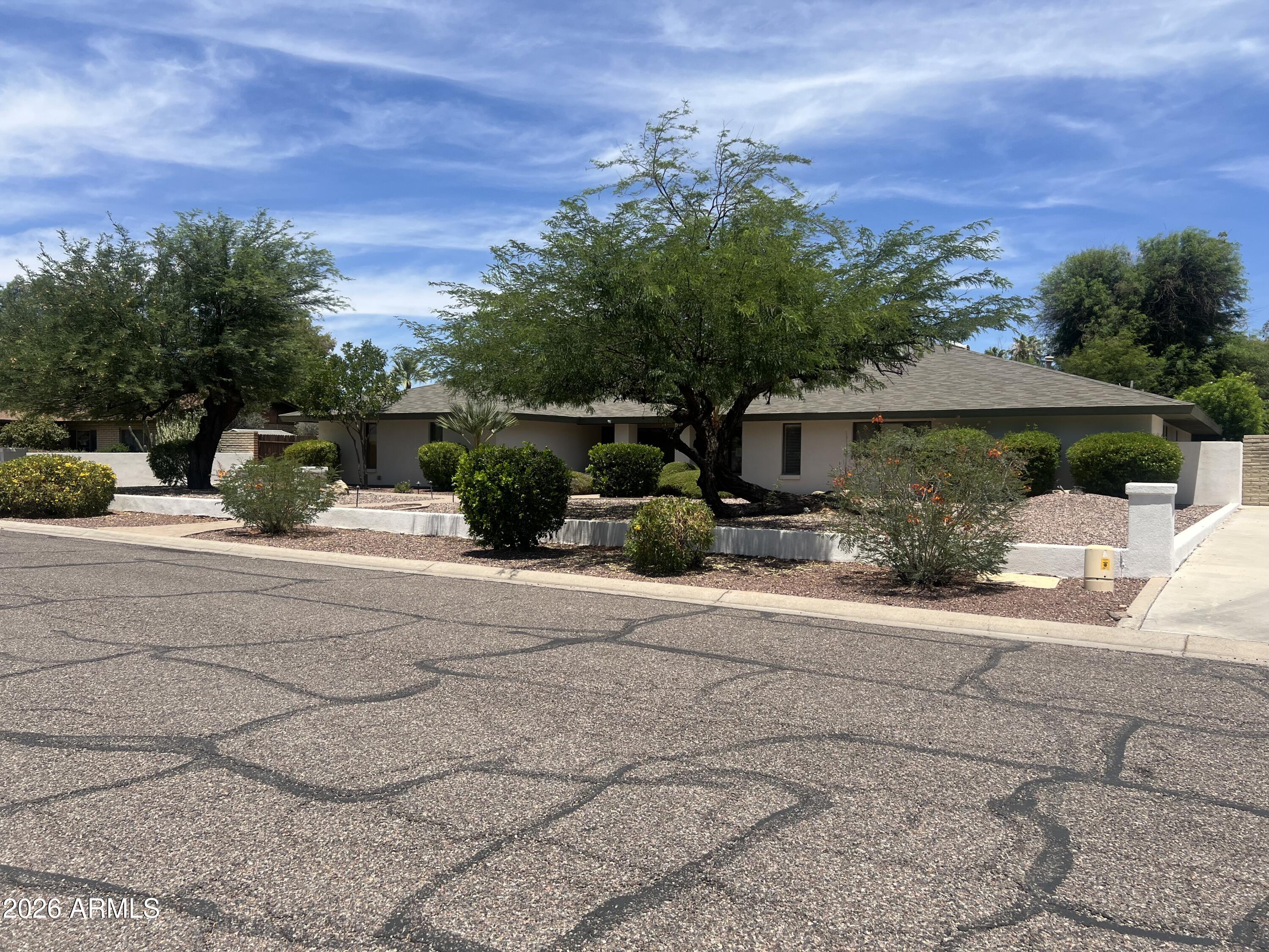 3440 East Shangri-La Road Phoenix, AZ 85028 - Photo 2 of 5 IMG_0089
