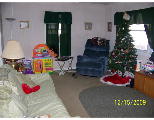 52 Westbrook Road Northborough, MA 01532 - Photo 4 of 10 Gallery Image 4