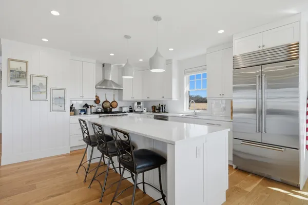 $4,000,000 | 11 Hydrangea Lane, Nantucket, MA 02554