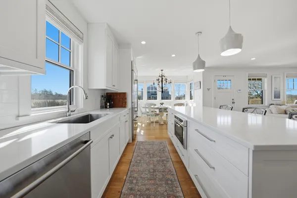 $4,000,000 | 11 Hydrangea Lane, Nantucket, MA 02554