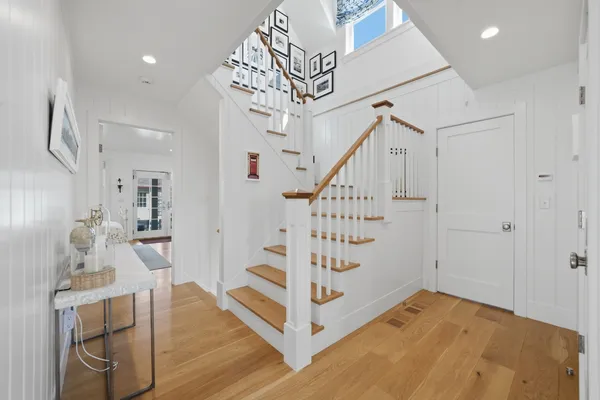 $4,000,000 | 11 Hydrangea Lane, Nantucket, MA 02554