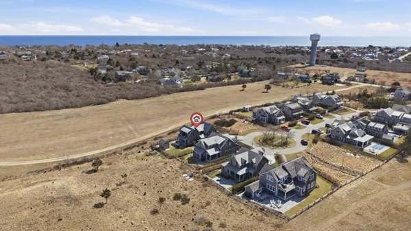 $4,000,000 | 11 Hydrangea Lane, Nantucket, MA 02554