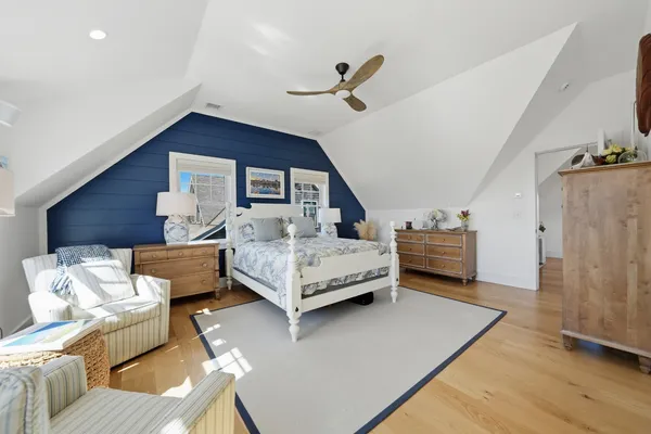 $4,000,000 | 11 Hydrangea Lane, Nantucket, MA 02554