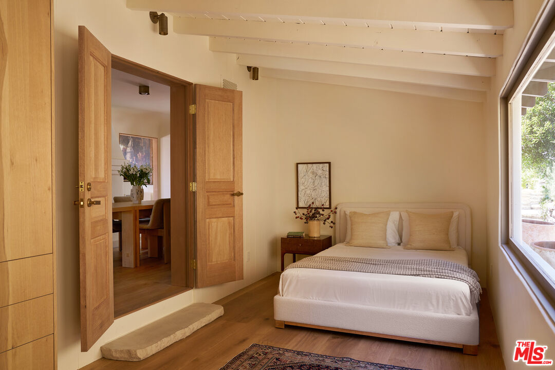6911 Los Tilos Road Los Angeles, CA 90068 - Photo 23 of 44