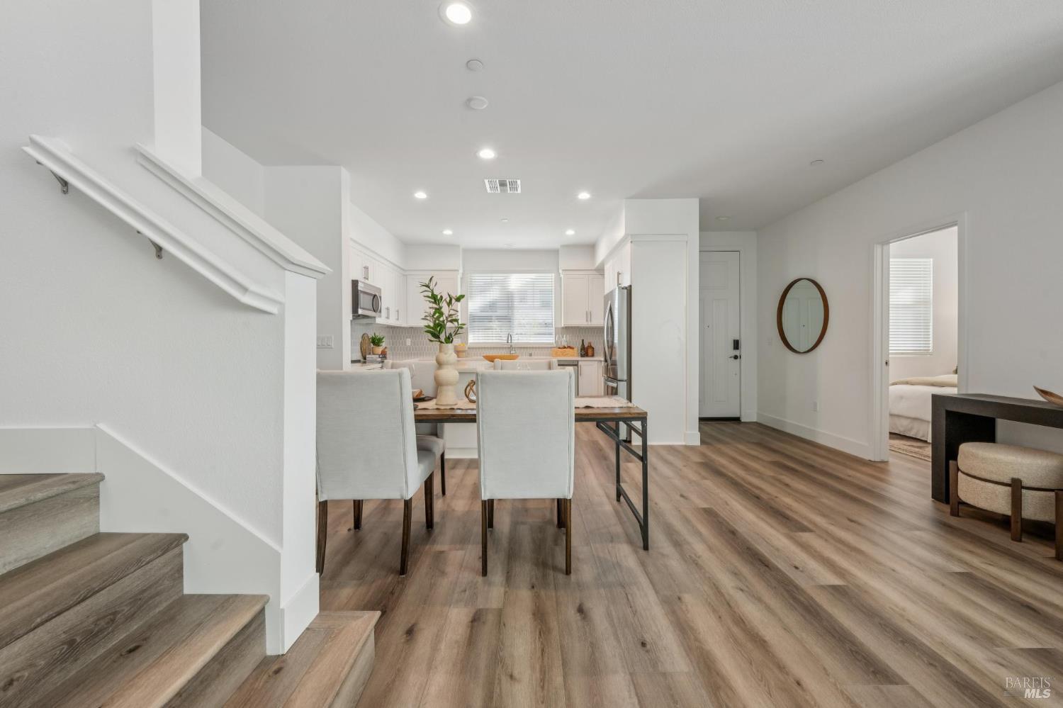 2716-2718 Amora Circle Santa Rosa, CA 95407 - Photo 15 of 49