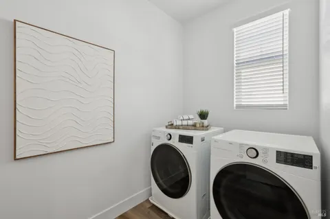 $950,000 | 2716-2718 Amora Circle, Santa Rosa, CA 95407