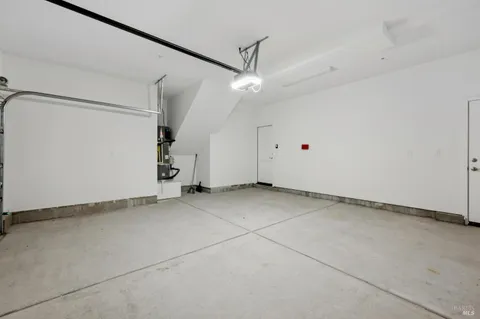 $950,000 | 2716-2718 Amora Circle, Santa Rosa, CA 95407