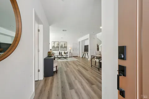 $950,000 | 2716-2718 Amora Circle, Santa Rosa, CA 95407