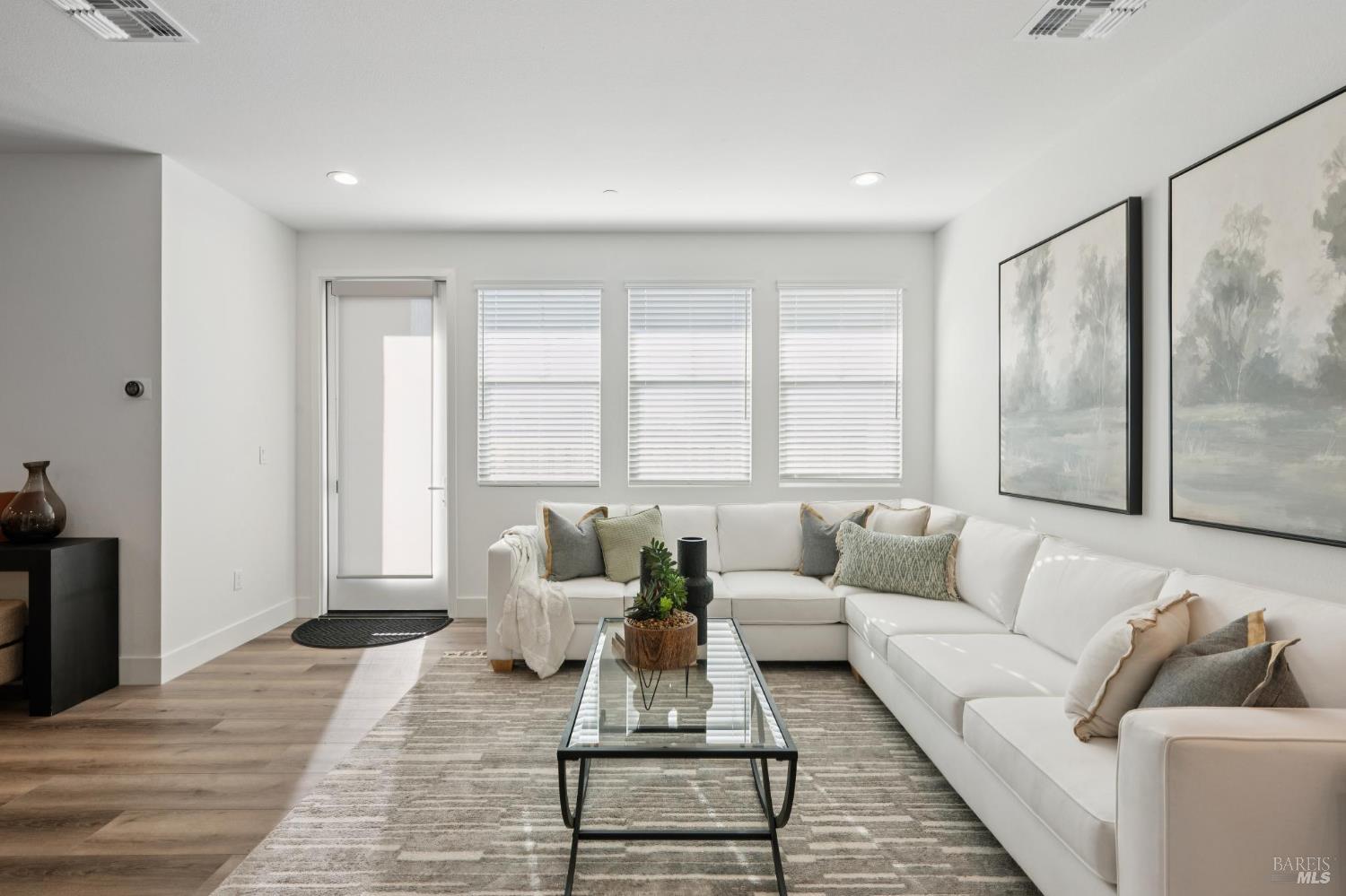 2716-2718 Amora Circle Santa Rosa, CA 95407 - Photo 10 of 49