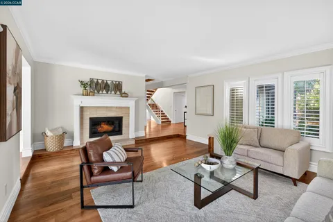 $2,198,800 | 951 Redwood Drive, Danville, CA 94506