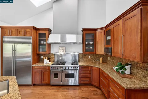 $2,198,800 | 951 Redwood Drive, Danville, CA 94506