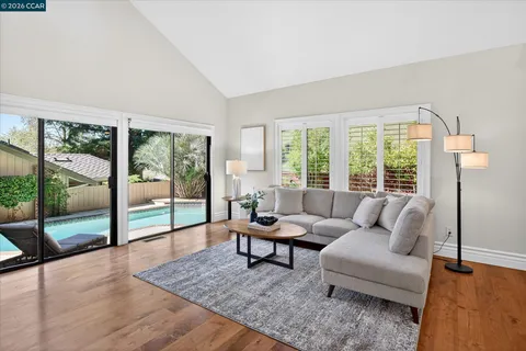 $2,198,800 | 951 Redwood Drive, Danville, CA 94506