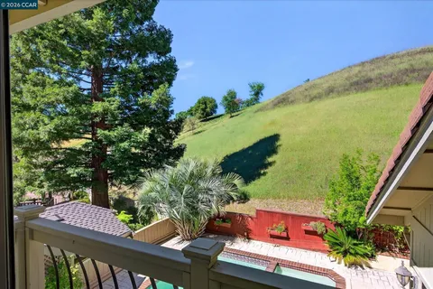 $2,198,800 | 951 Redwood Drive, Danville, CA 94506