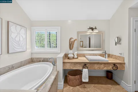 $2,198,800 | 951 Redwood Drive, Danville, CA 94506