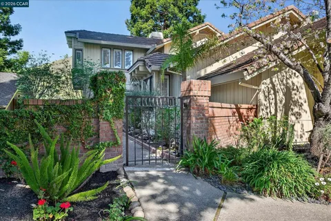 $2,198,800 | 951 Redwood Drive, Danville, CA 94506