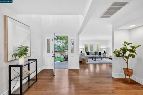 $2,198,800 | 951 Redwood Drive, Danville, CA 94506