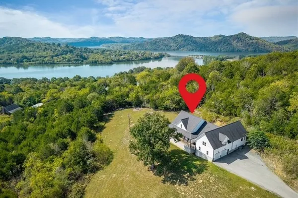 $749,999 | 881 Eagle Mountain Road, Granville, TN 38564