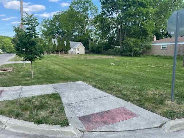 3196 Nordman Road Ann Arbor, MI 48108 - Photo 1 of 10 IMG_5644