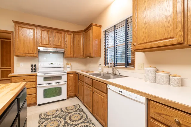 $529,900 | 6837 Brickleton Court, Portage, MI 49024