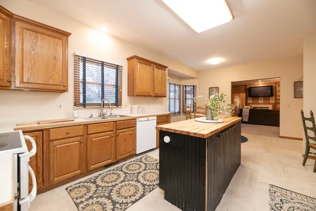 $529,900 | 6837 Brickleton Court, Portage, MI 49024