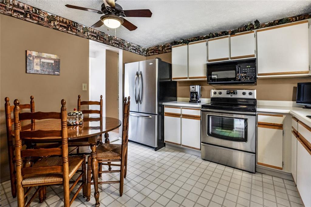 171 Rocky Ridge Road Bethel Park, PA 15102 - Photo 5 of 17 Gallery Image 5
