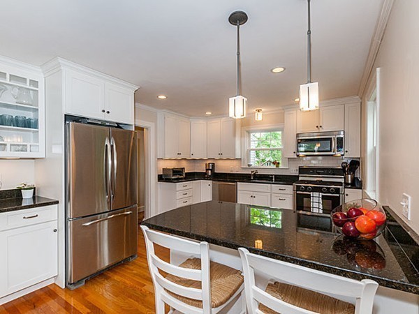 21 Marshfield Road Newton, MA 02459 - Photo 4 of 24 Gallery Image 4