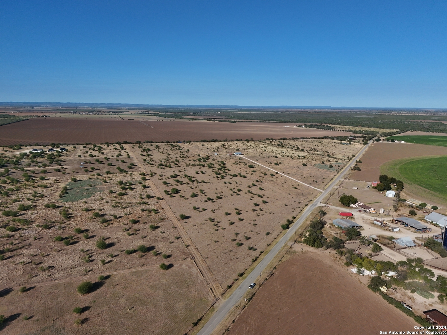 3211 Cr 301 Knippa, TX 78870 - Photo 10 of 12