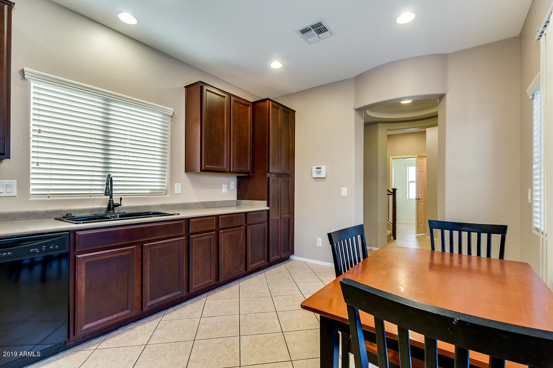 423 North Ranger Trail Gilbert, AZ 85234 - Photo 8 of 30 11-Ranger