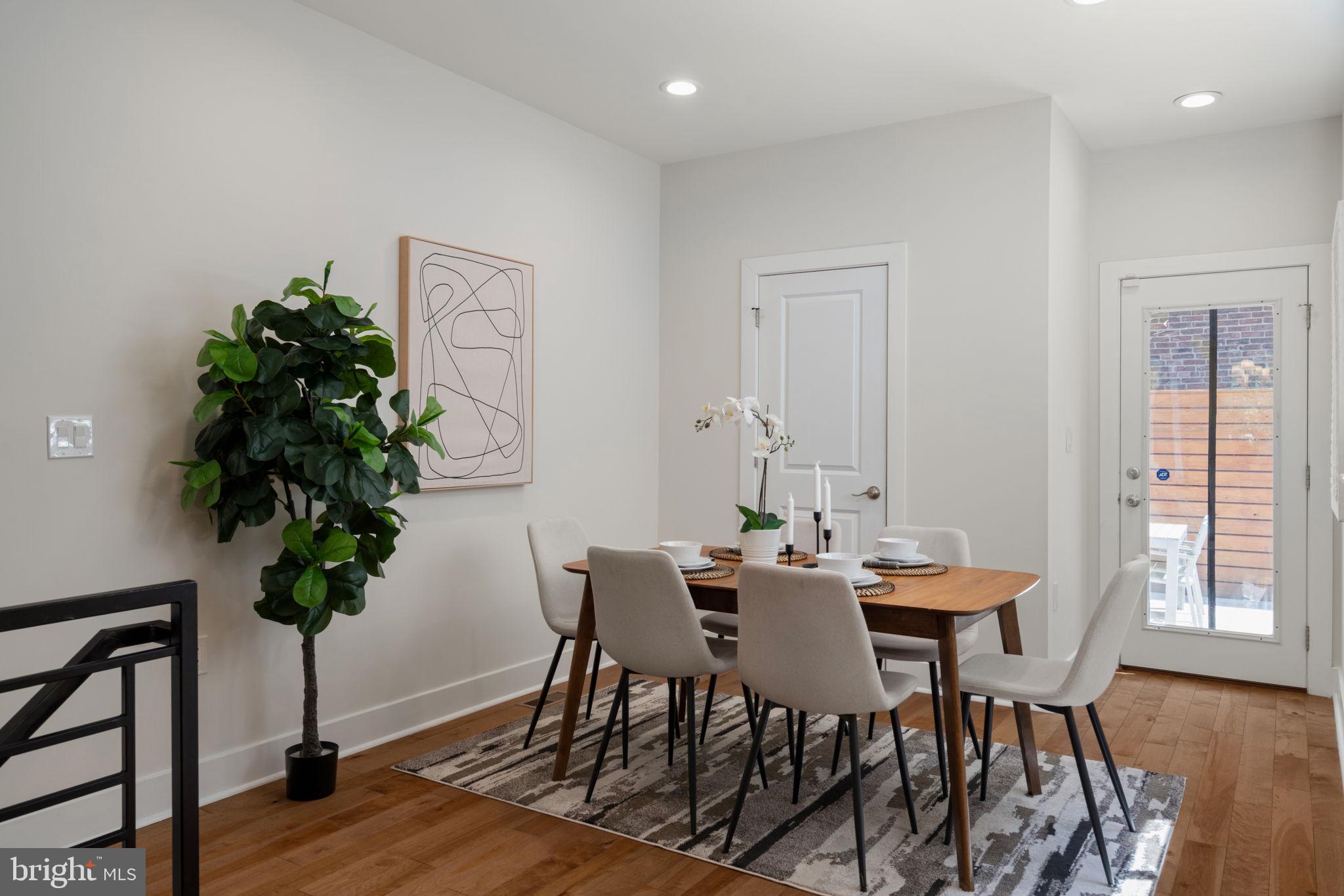 1125 South 24th Street Philadelphia, PA 19146 - Photo 17 of 55 Dining Area for 6