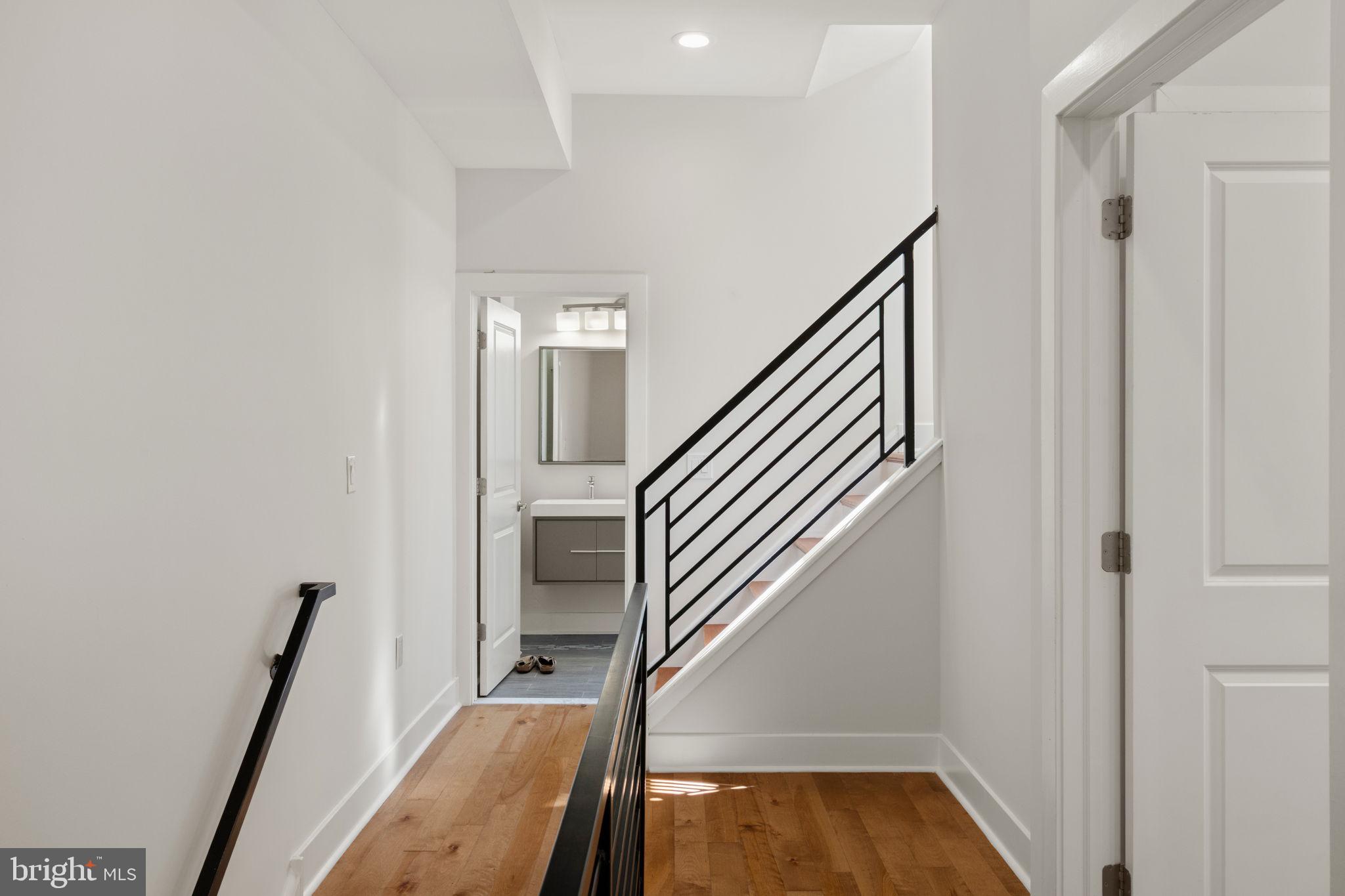 1125 South 24th Street Philadelphia, PA 19146 - Photo 29 of 55 2nd Floor Hallway to Full Bath