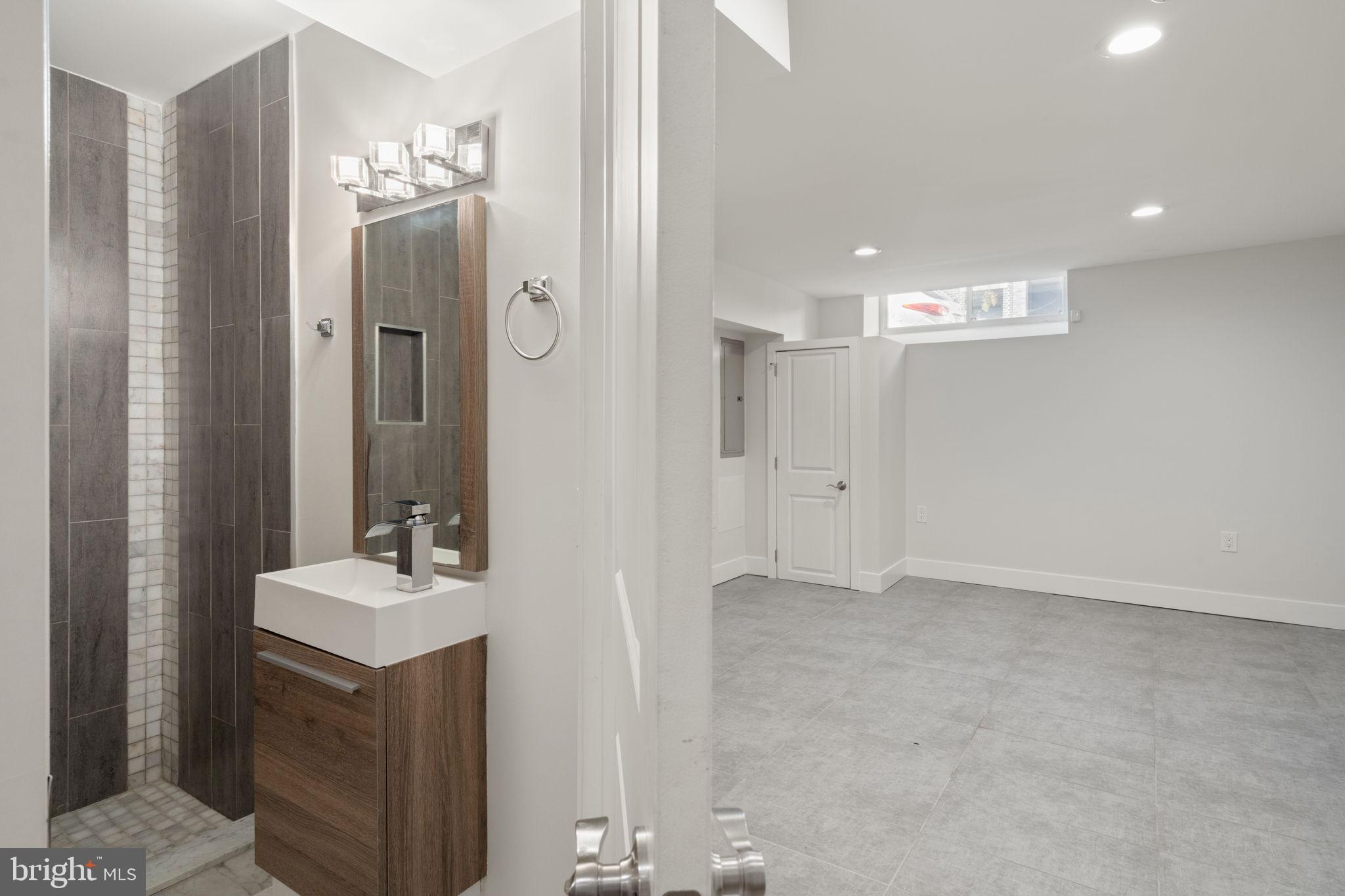 1125 South 24th Street Philadelphia, PA 19146 - Photo 49 of 55 Lower Level Full Bath