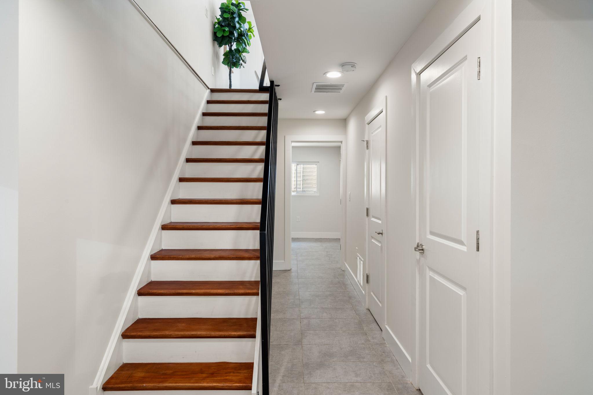 1125 South 24th Street Philadelphia, PA 19146 - Photo 51 of 55 Hallway to Lower Level Bedroom